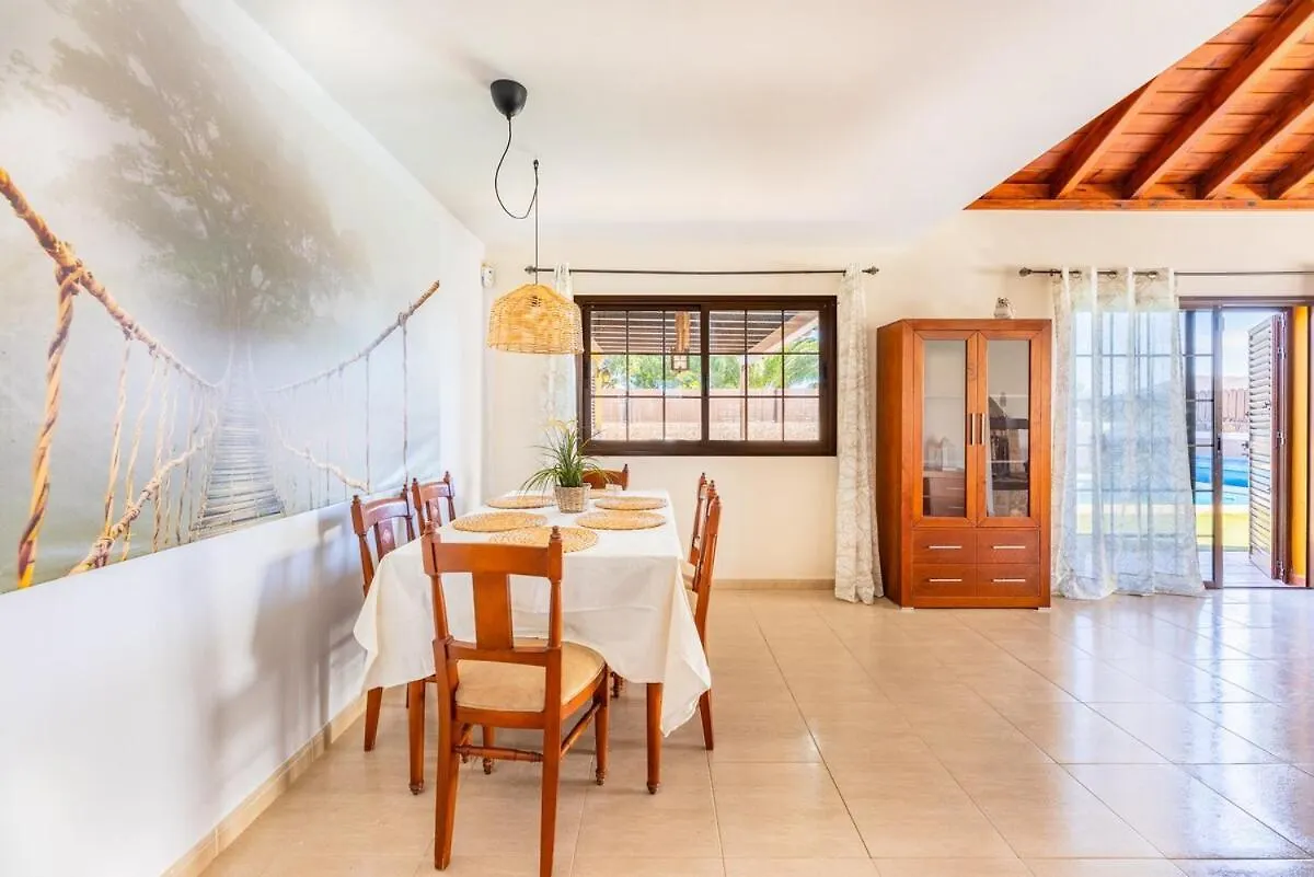 Villa Calma Private Pool La Oliva By Holidays Home スペイン